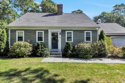 20 Trophy Lane, Yarmouth Port, MA 02675