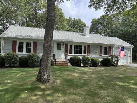 50 Cottonwood Street, Yarmouth Port, MA 02675