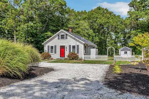 266 School Street, Cotuit, MA 02635
