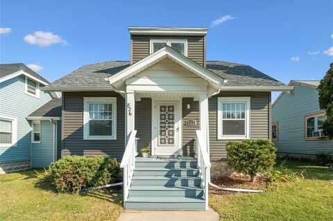 826 21st Avenue SW, Cedar Rapids, IA 52404