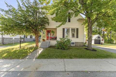 6 Library Avenue, Warrensburg, NY 12885