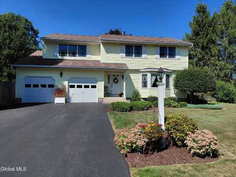 22 Skaarland Drive, Burnt Hills, NY 12027