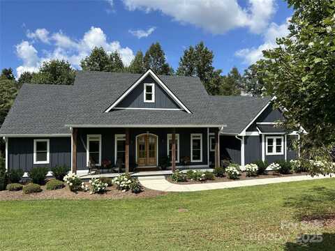 404 Summer Orchard Drive, Hendersonville, NC 28792