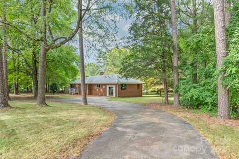 8603 Lawyers Road, Charlotte, NC 28227