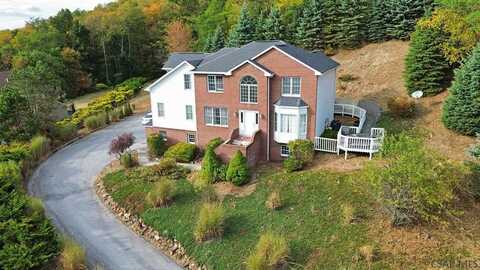 472 Old Farm Lane, Johnstown, PA 15904