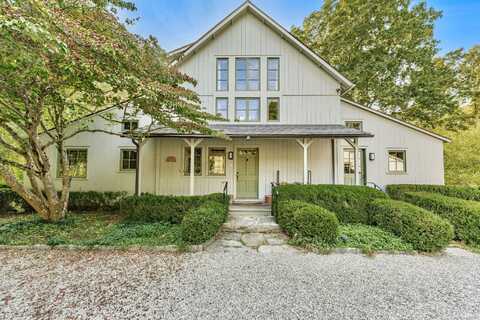 132 Tantumorantum Road, Lyme, CT 06371