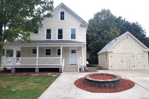29 Pleasant Street, Plainfield, CT 06374