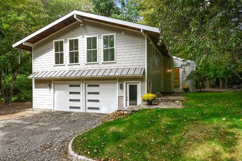 17 Clover Lane, Westport, CT 06880