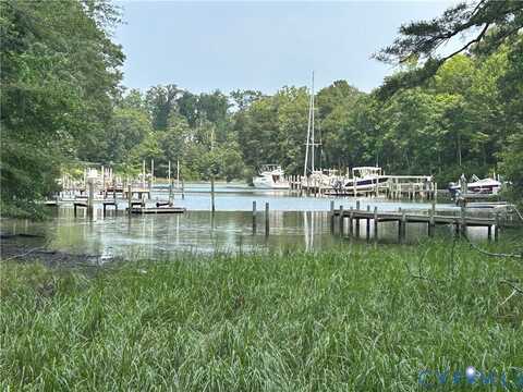 Jacks Cove Rd, White Stone, VA 22578