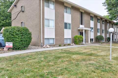 4200 62nd Street unit: 2, Urbandale, IA 50322