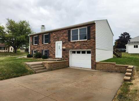 2517 Waller, Dubuque, IA 52002