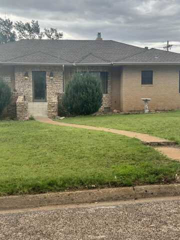 424 Ave. F, Beaver, OK 73932