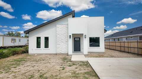 213 Dub Dr, Eagle Pass, TX 78852