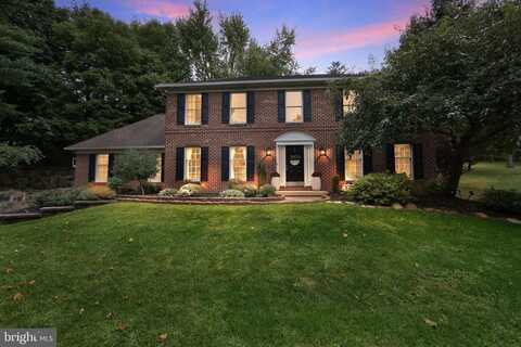 632 N Speakman Ln, West Chester, PA 19380