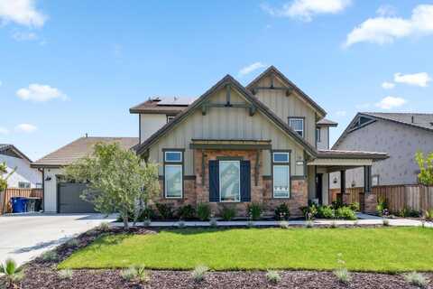 1765 Renn Ave N, Clovis, CA 93619