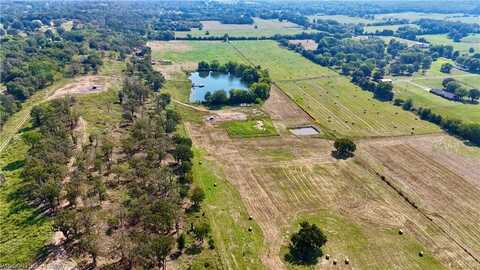 001 Hamilton Acres Rd., Greenwood, AR 72936