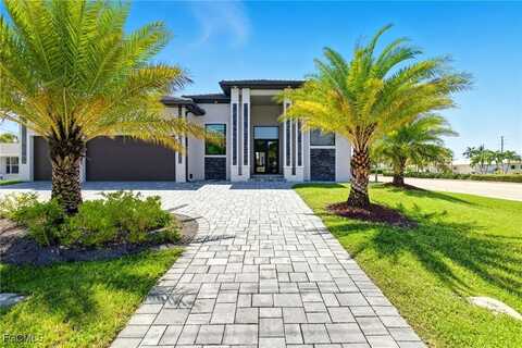 802 El Dorado Parkway E, Cape Coral, FL 33904