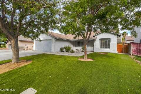 45550 Fairbanks Avenue, Lancaster, CA 93534