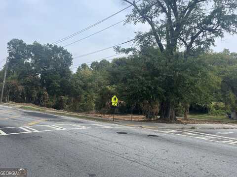 82 W Lake, Atlanta, GA 30314
