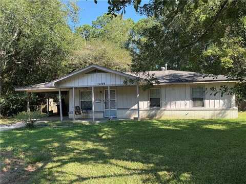 1308 Charmaine Circle E, Mobile, AL 36605