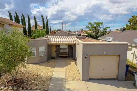 2241 Tierra De Oro Way, El Paso, TX 79938