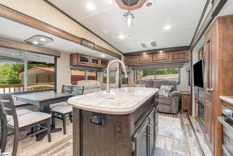 1007 Concord Drive, Westminster, SC 29693