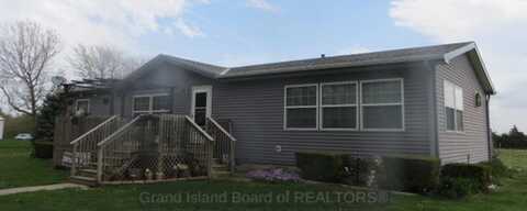 608 1st St, Glenvil, NE 68941