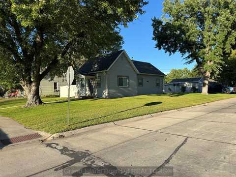 1104 7th St, St. Paul, NE 68873