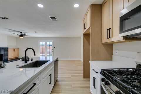 821 Antelope Way, Las Vegas, NV 89145