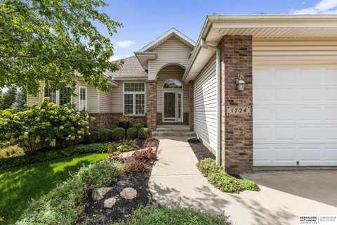 1724 S 189th Court, Omaha, NE 68130