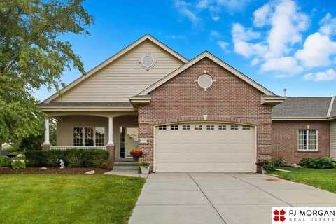 19332 Franklin Circle, Omaha, NE 68022