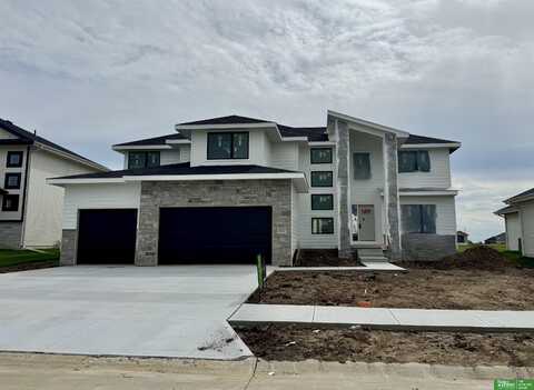 5717 N 197th Avenue, Elkhorn, NE 68022