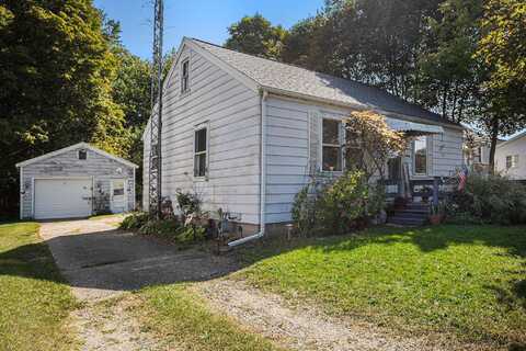 294 N 20th Street, Springfield, MI 49037