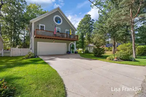 17323 Ottawa Avenue, Spring Lake, MI 49456