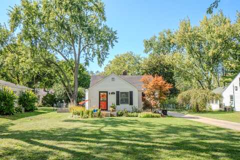 2672 Maplewood Avenue, Ann Arbor, MI 48104