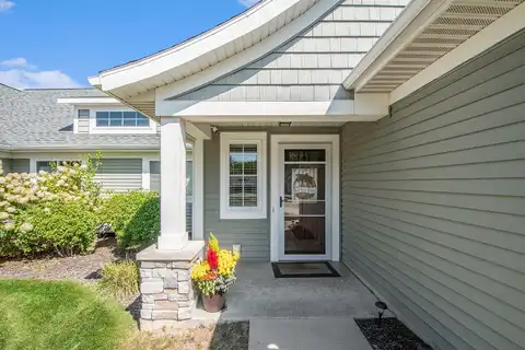3381 Stormy Creek Drive SE, Kentwood, MI 49512
