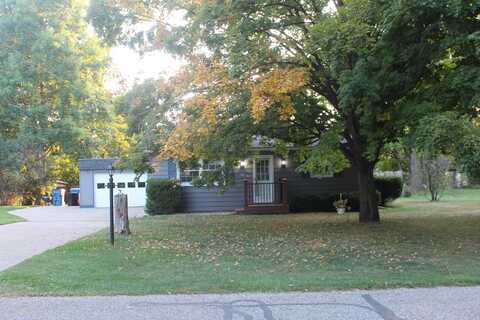 410 Clinton Street, Jonesville, MI 49250