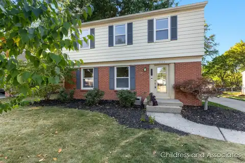 2245 Ridgewood Avenue SE, Grand Rapids, MI 49546