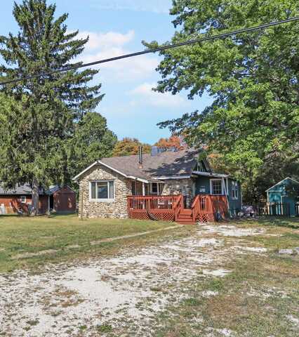 82248 45th Avenue, Coloma, MI 49038