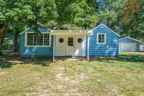 70275 Sheridan Drive, Edwardsburg, MI 49112