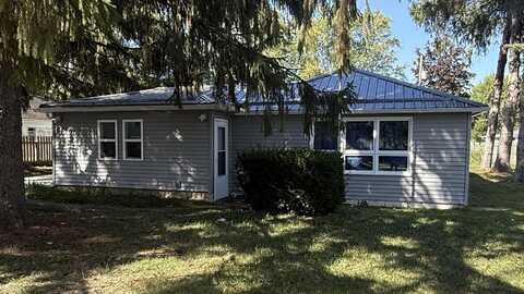 314 Riverside Drive, Watervliet, MI 49098