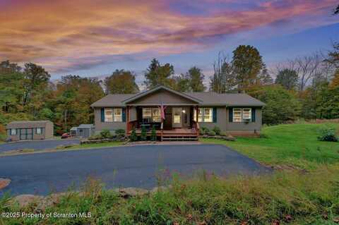 88 STERLING GARDENS DRIVE, Moscow, PA 18444
