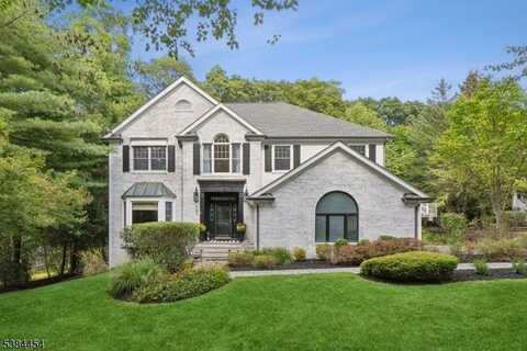 2 Brannick Dr, Madison, NJ 07940