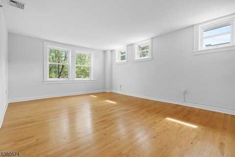 96-100 Summit Ave Unit 2A, Summit, NJ 07901