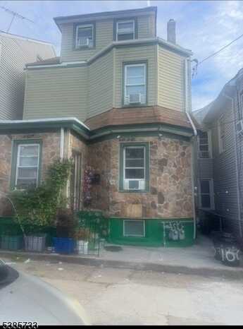 100 Albion Ave, Paterson, NJ 07502