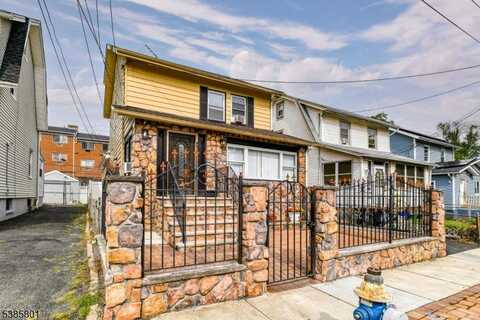 82 W Rich St, Irvington, NJ 07111