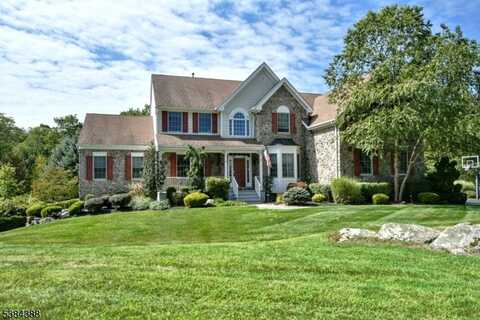 14 San Filippo Way, Kinnelon, NJ 07405