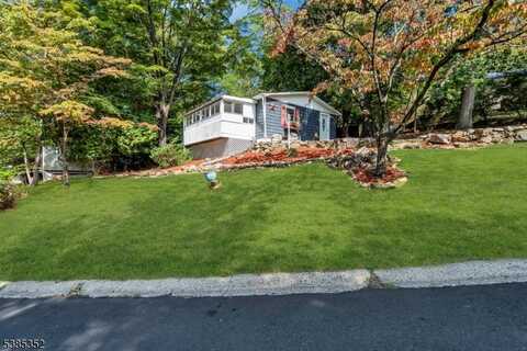 11 Northwood Dr, High Bridge, NJ 08829