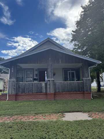 208 W 7th, Hays, KS 67601