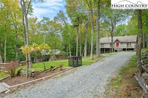 137 Staghorn Hollow Road, Beech Mountain, NC 28604